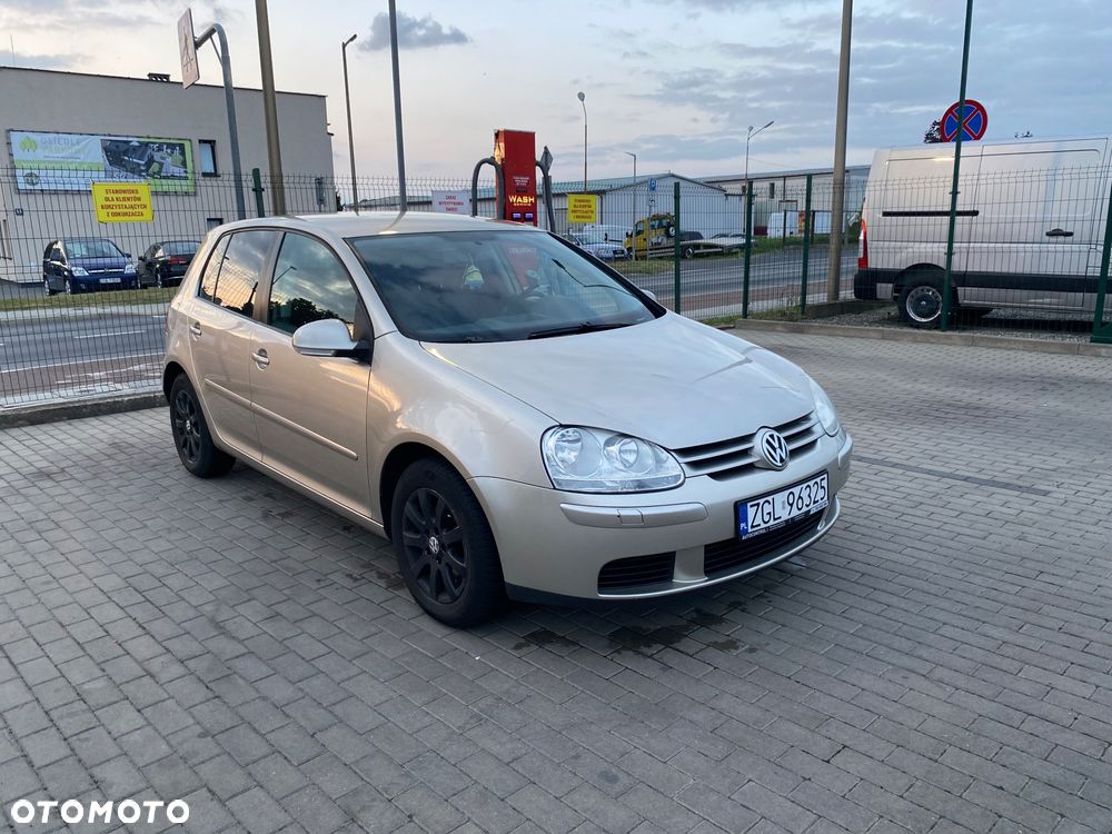 Volkswagen Golf - 2