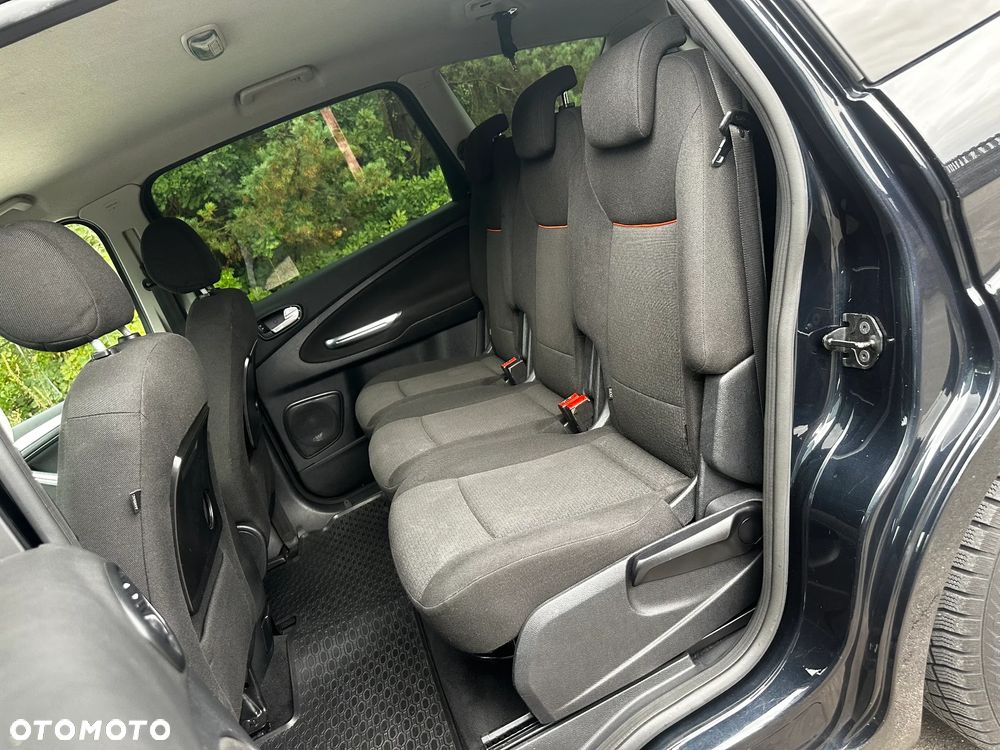 Ford S-Max 1.8 TDCi Ambiente - 19