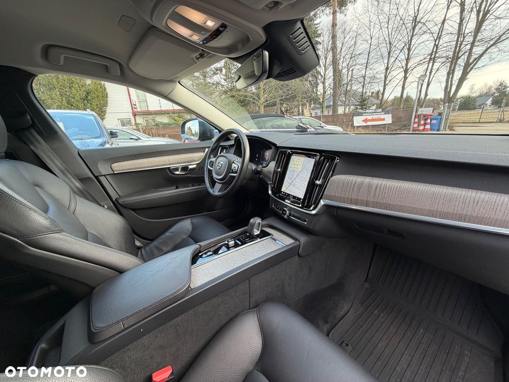Volvo V90 Cross Country D5 AWD Pro - 40