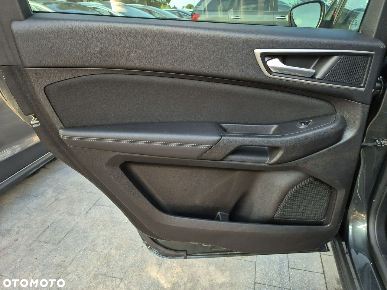 Ford S-Max - 19