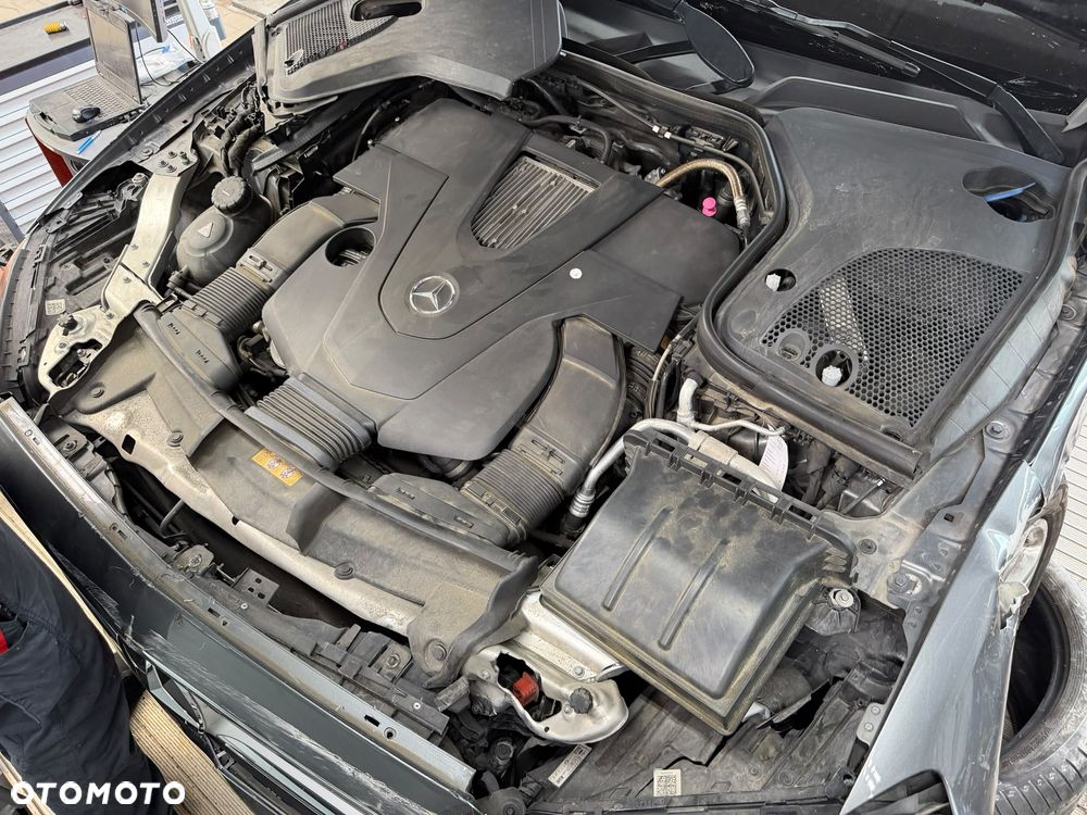 Mercedes-Benz Klasa E 400 4-Matic 9G-TRONIC - 8