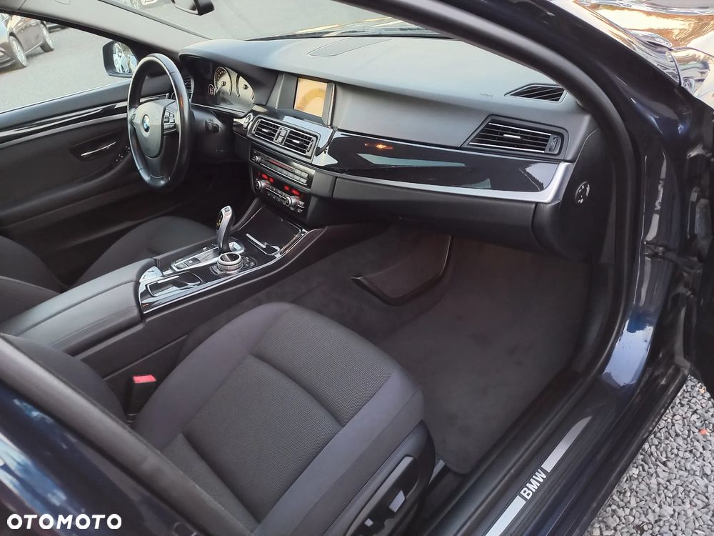 BMW Seria 5 520d - 22