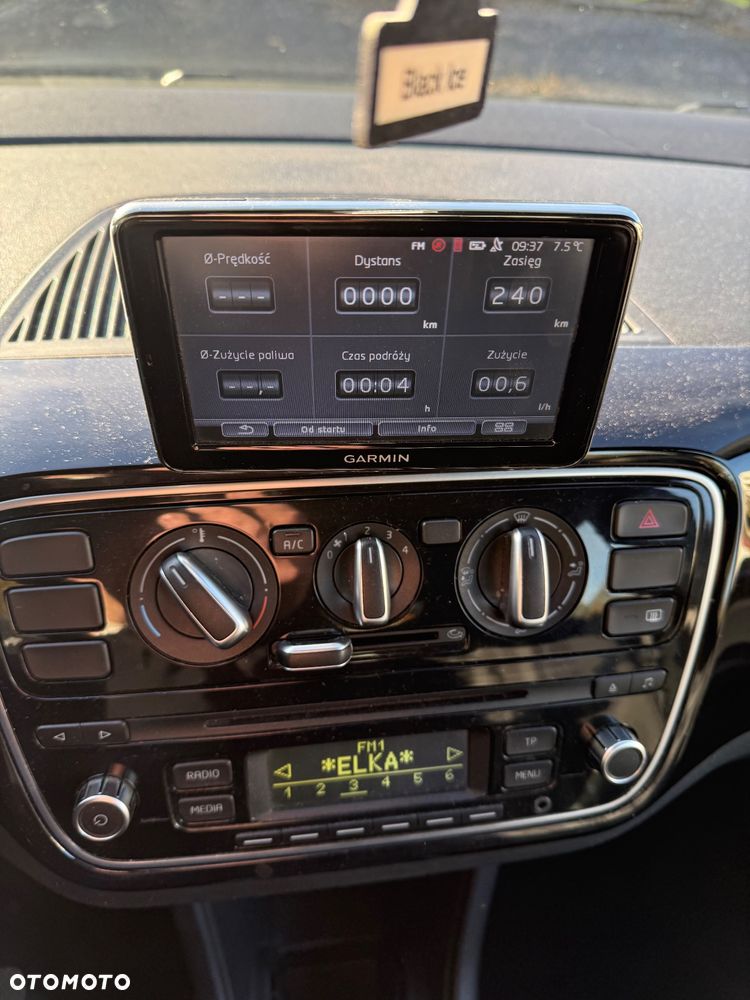 Volkswagen up! club - 11