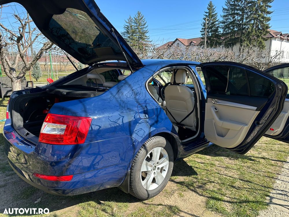 Skoda Octavia 1.6 TDI Classic DSG - 13