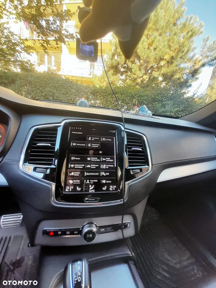 Volvo XC 90 - 23