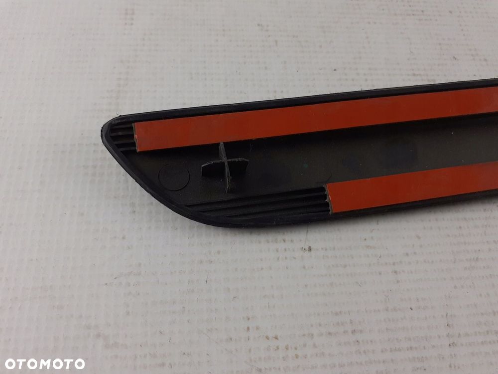 Listwa drzwi lewa tył Volvo S40 V50 2004-2007 rok. - 3