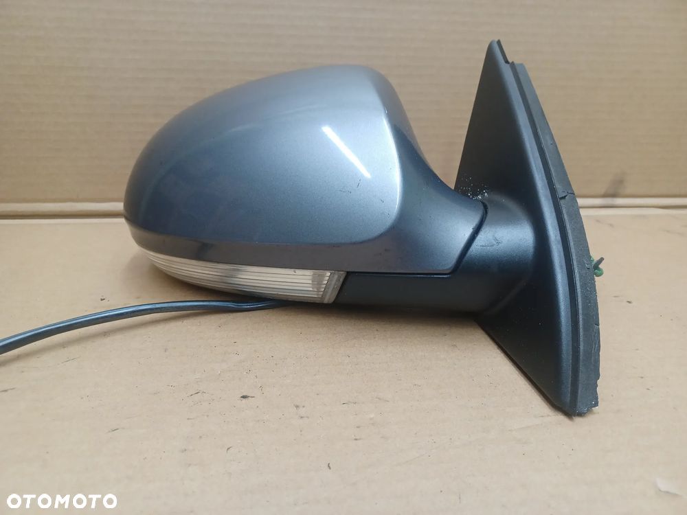 LUSTERKO PRAWE PASSAT B6 LA7T 6PIN - 1