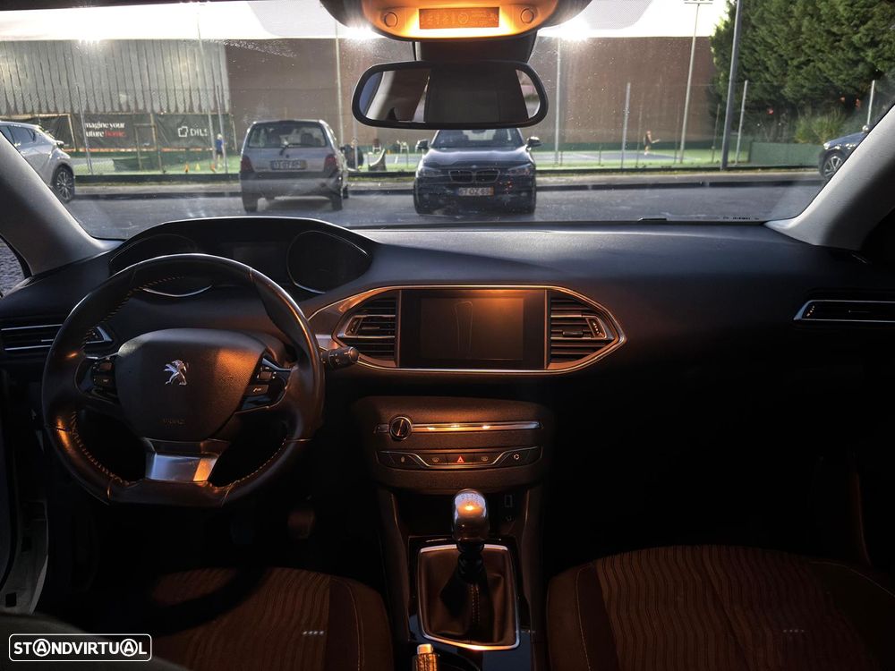 Peugeot 308 1.6 e-HDi Active - 16