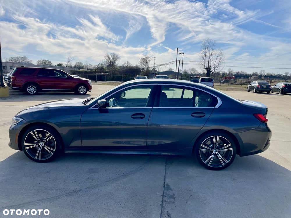BMW Seria 3 330i - 5