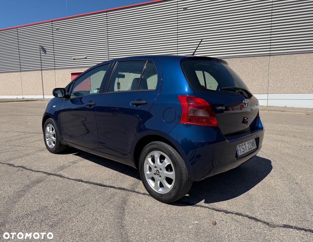 Toyota Yaris 1.3 Terra - 3