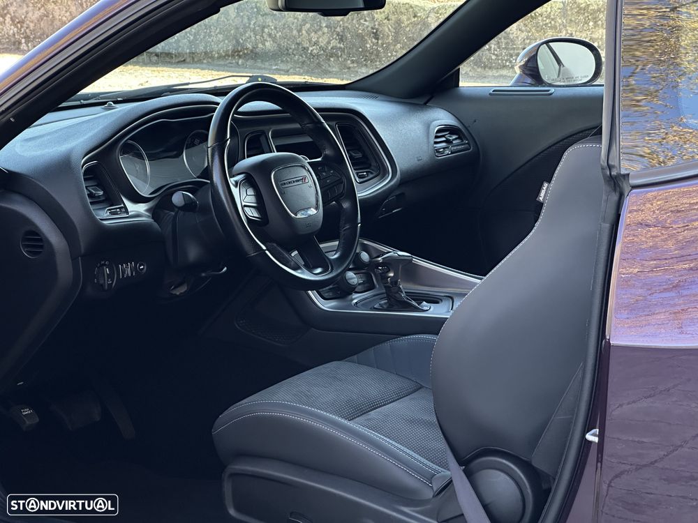 Dodge Challenger - 20