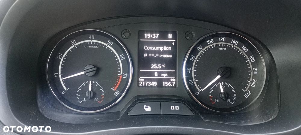 Skoda Fabia 1.4 TSI DSG RS - 4