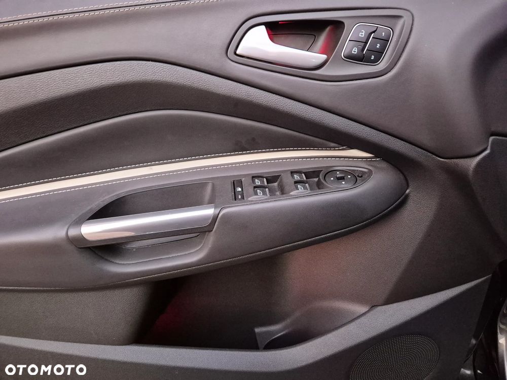 Ford Kuga 2.0 TDCi 4x4 Vignale - 18