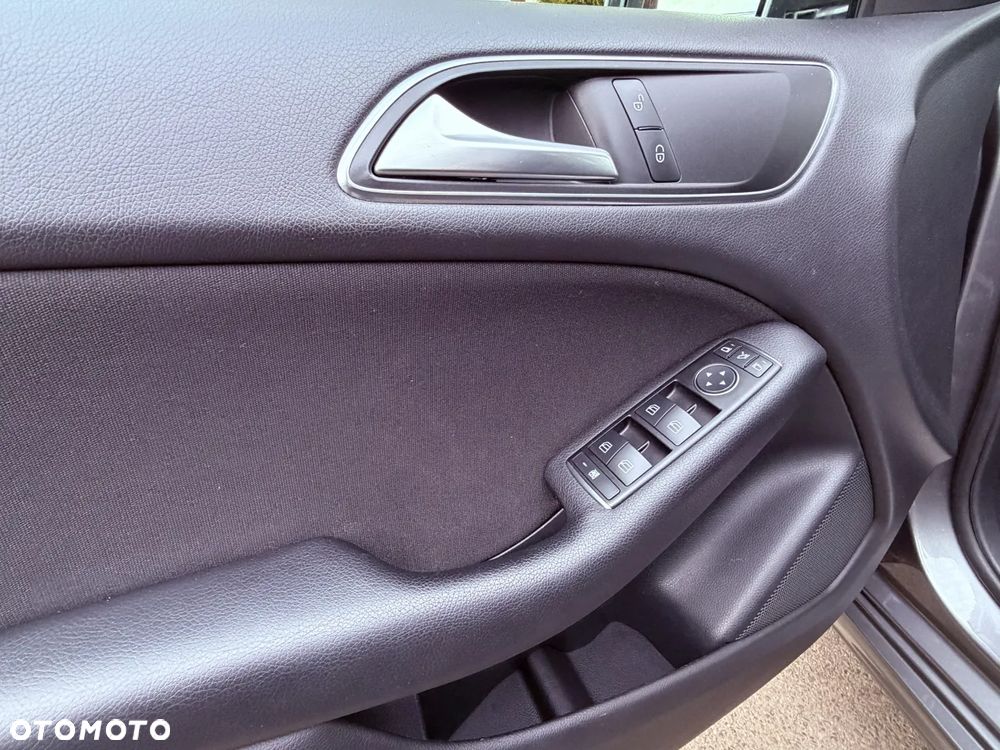 Mercedes-Benz Klasa B 200 7G-DCT Edition - 21