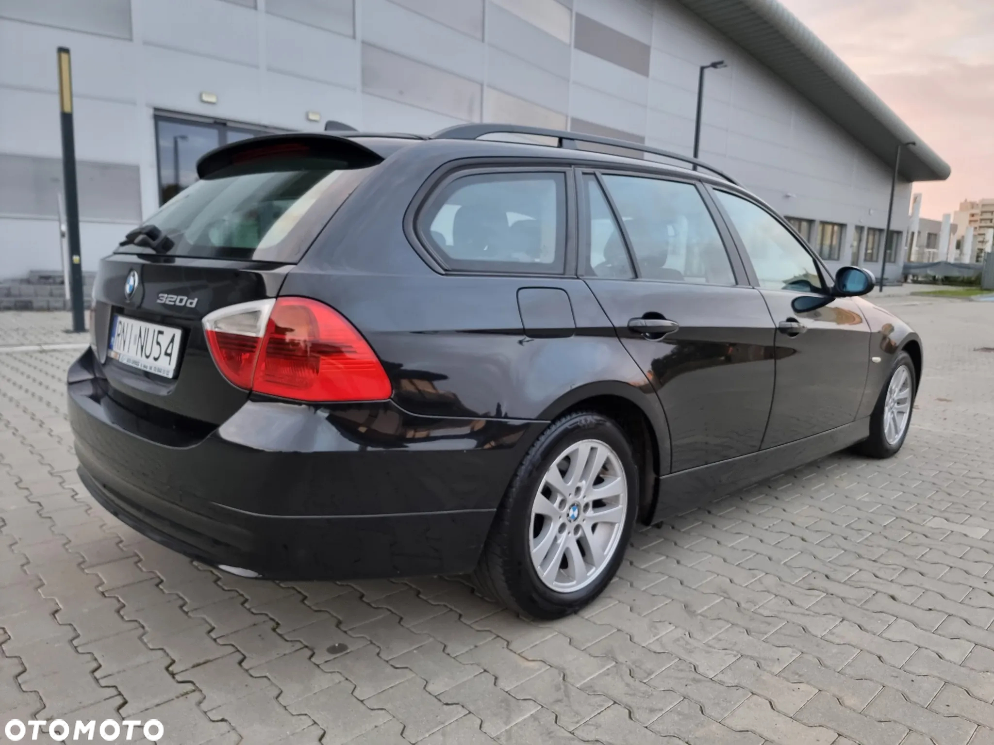 BMW Seria 3 320d DPF Touring - 7