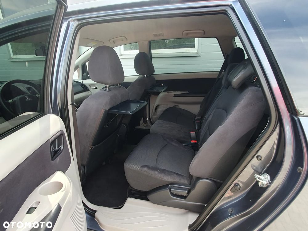 Mitsubishi Grandis 2.4 Motion - 27