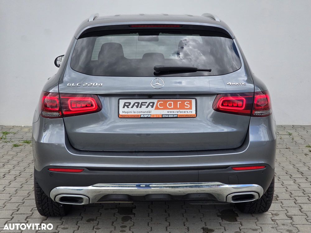 Mercedes-Benz GLC 220 d 4MATIC - 11