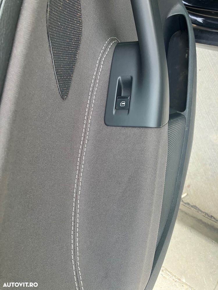 Volkswagen Jetta 1.9 TDI Comfortline DSG - 17