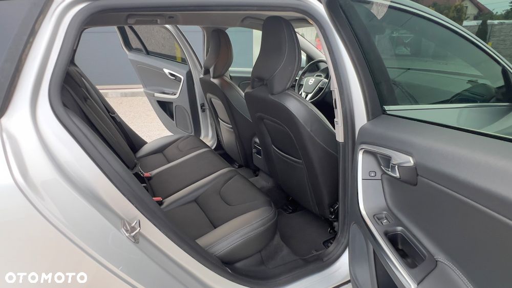 Volvo V60 D3 Geartronic Linje Svart - 18