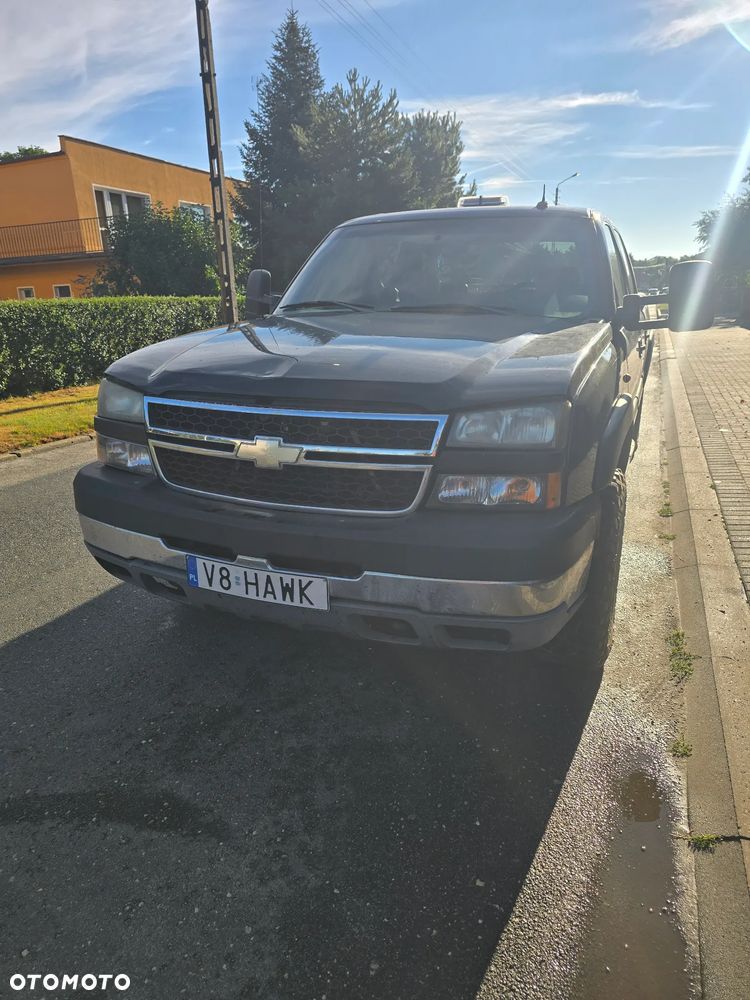 Chevrolet Silverado - 1