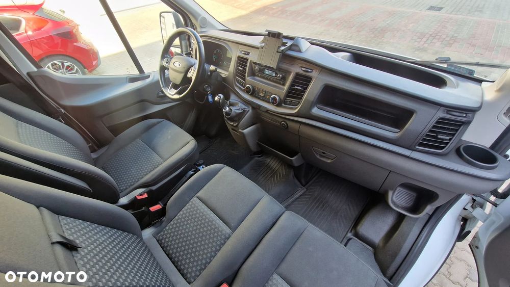 Ford Transit - 10