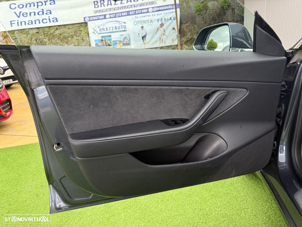 Tesla Model 3 Long-Range Dual Motor AWD - 25