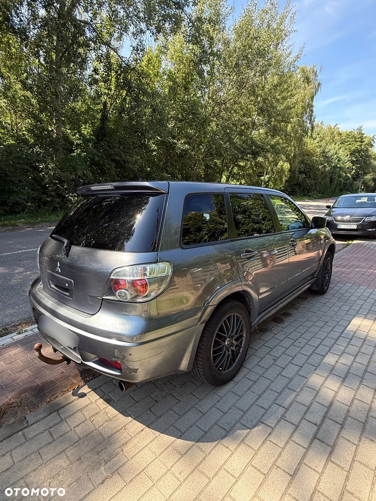 Mitsubishi Outlander 2.0 Turbo 4WD - 10