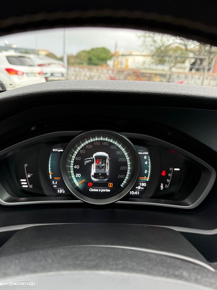 Volvo V40 1.5 T3 Sport Edition R Geartronic - 22