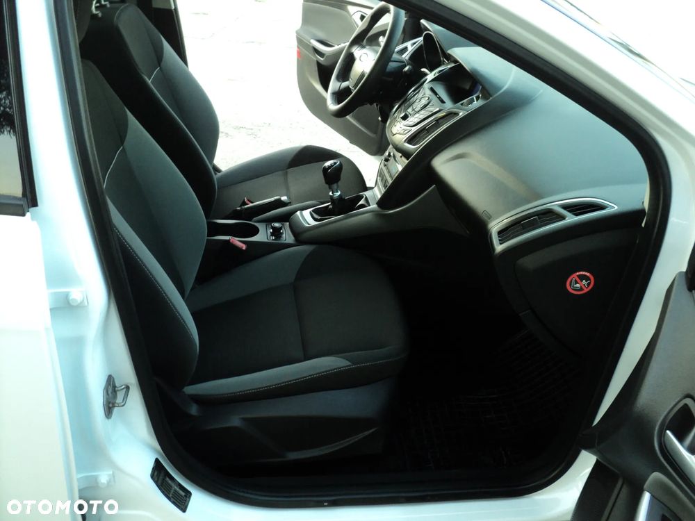 Ford Focus 1.6 EcoBoost Titanium - 14