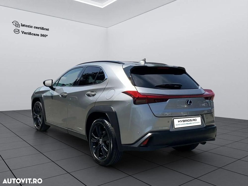 Lexus UX 250h Executive Line - 4