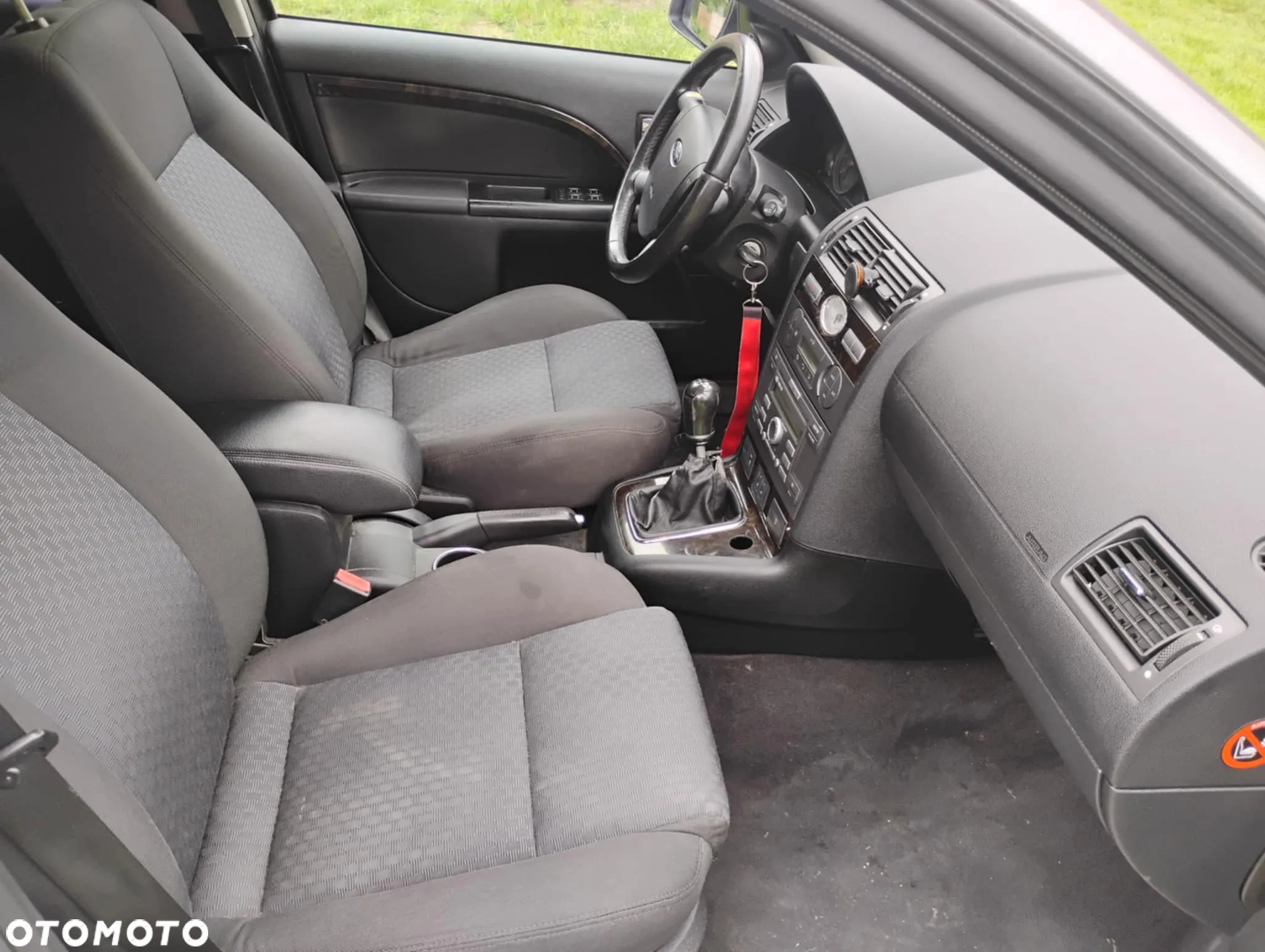 Ford Mondeo 1.8 Ghia - 5