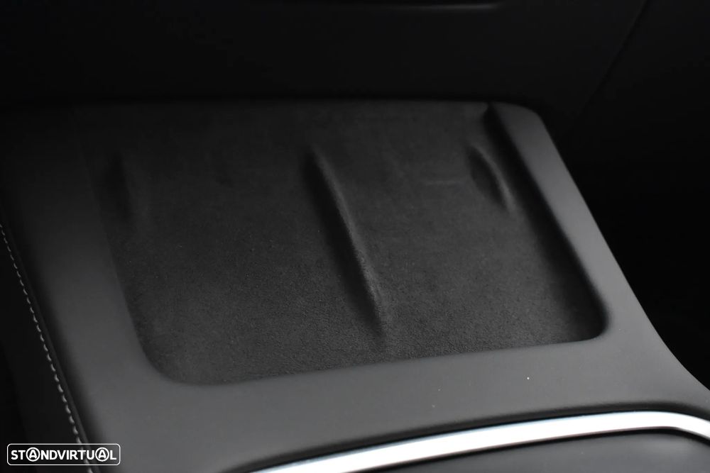 Tesla Model Y Performance Tração Integral - 35