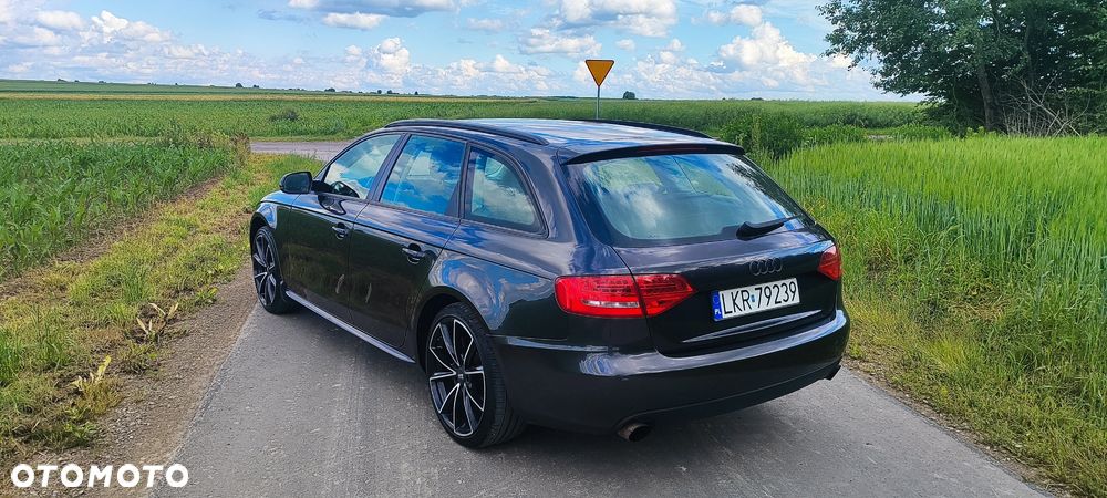 Audi A4 Avant - 4