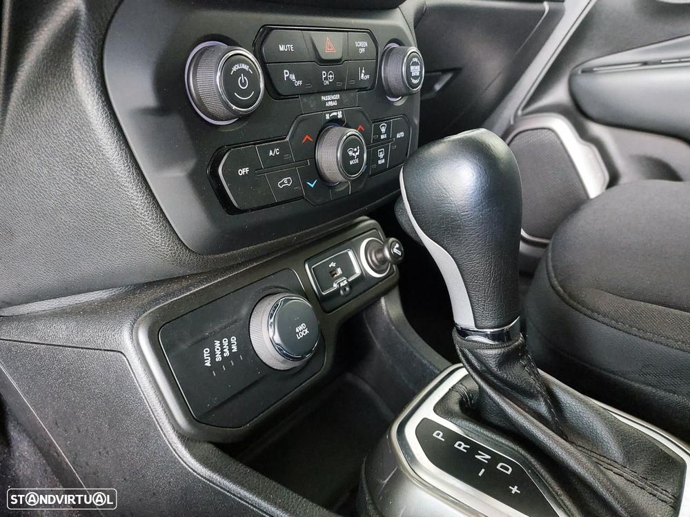Jeep Renegade 1.4 MultiAir Active Drive Auto Limited - 39