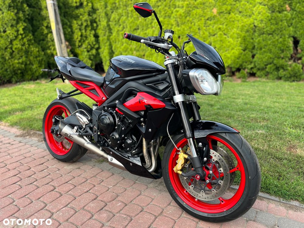 Triumph Street Triple - 37