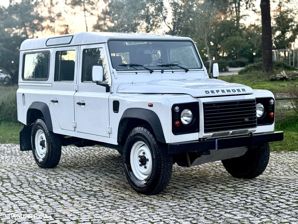 Land Rover Defender - 1