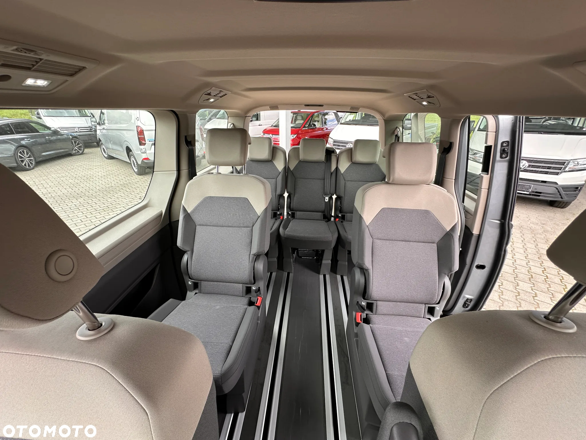 Volkswagen Multivan 2.0 TDI L2 Family DSG - 13