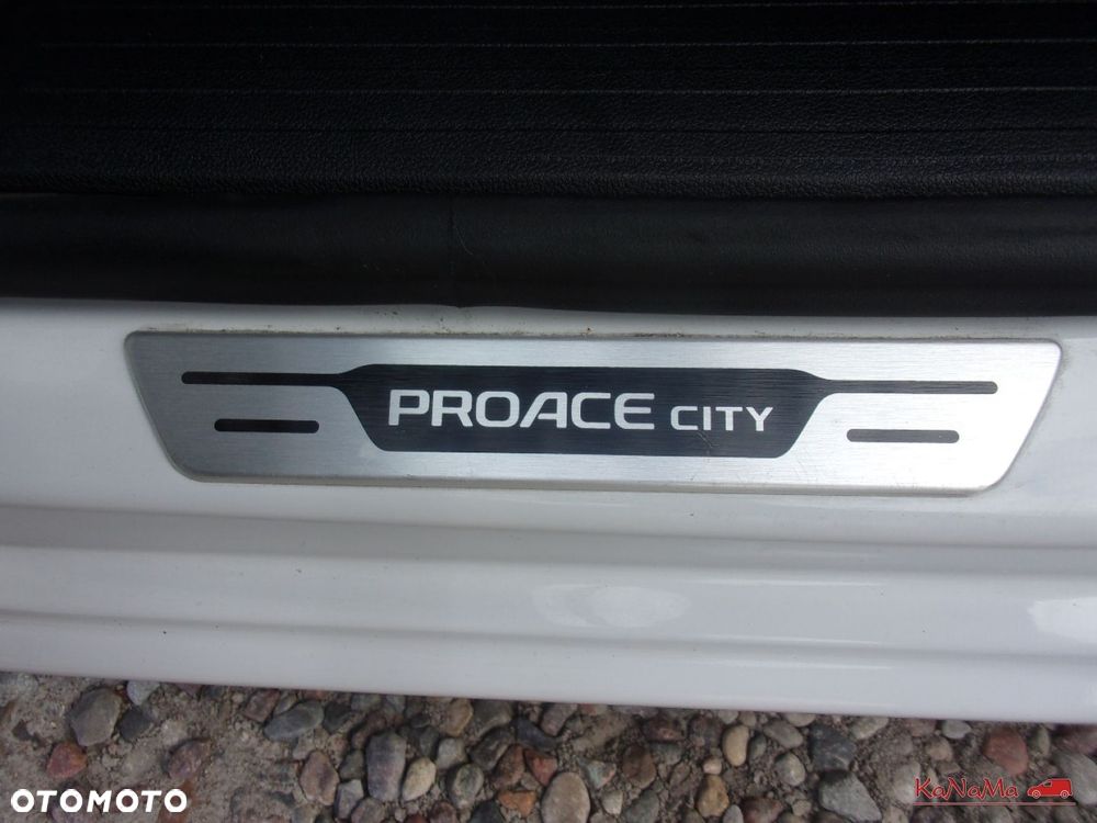 Toyota Proace City - 36