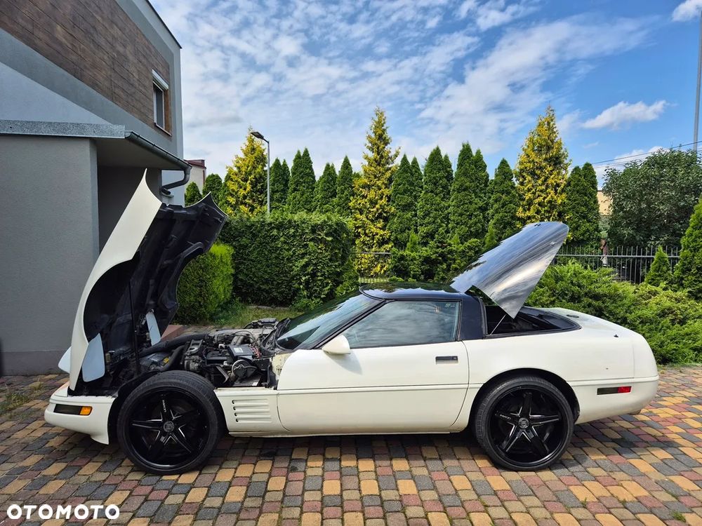 Chevrolet Corvette - 8