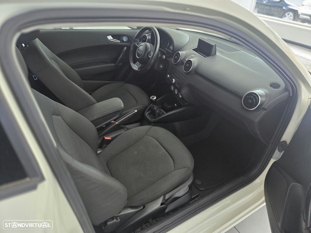 Audi A1 1.6 TDI Ambition - 12
