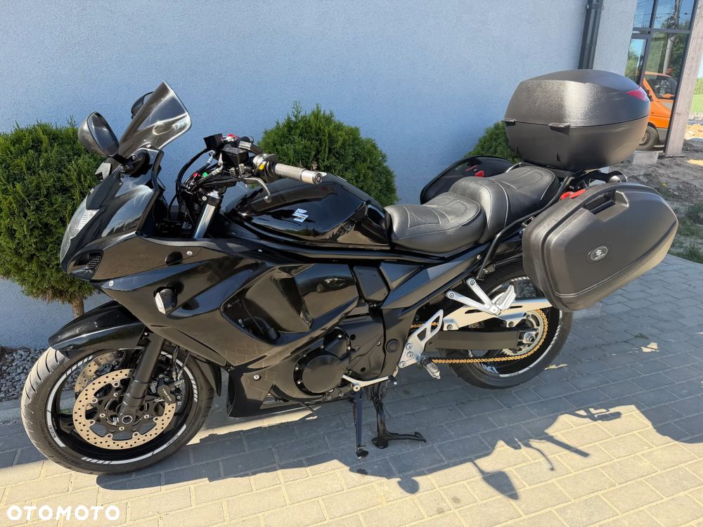 Suzuki GSX - 34