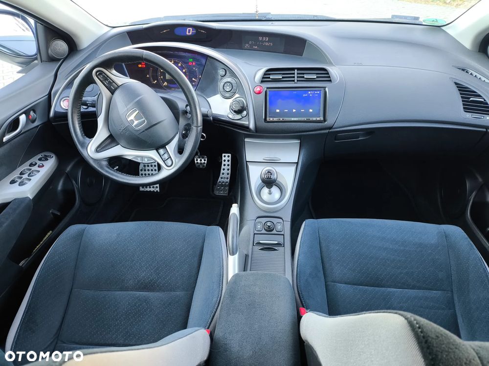 Honda Civic 1.8 Sport - 12