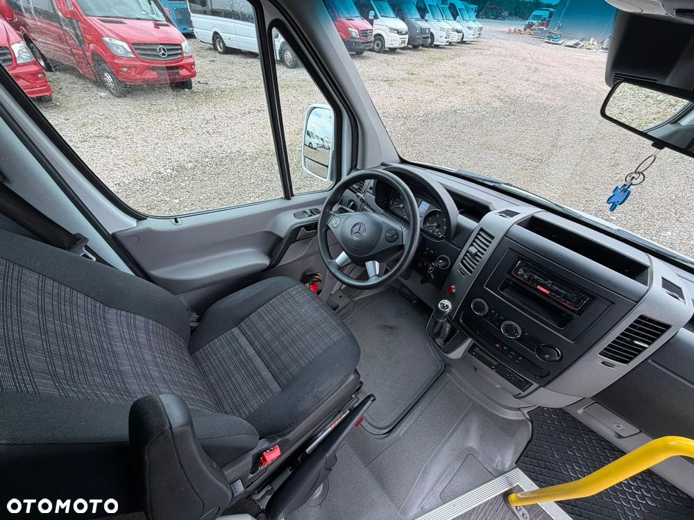 Mercedes-Benz Sprinter 519 - 18