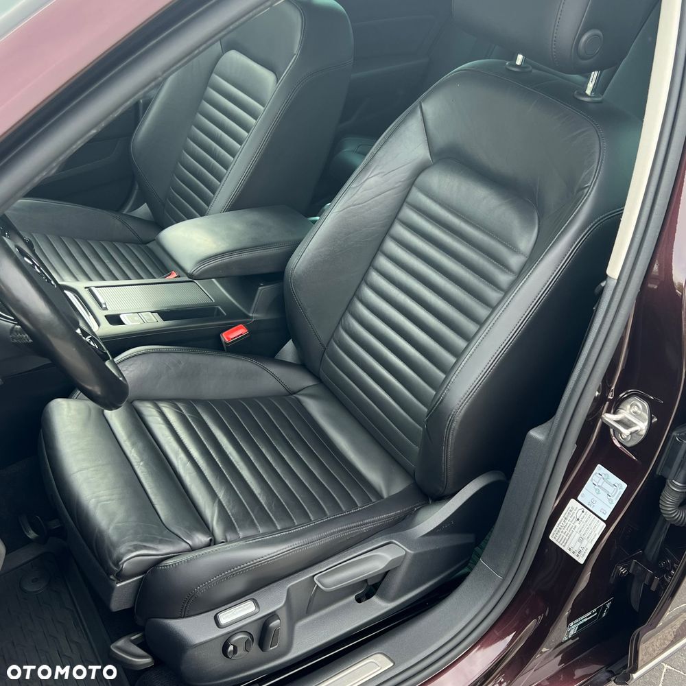 Volkswagen Passat 2.0 TDI BMT Highline - 23