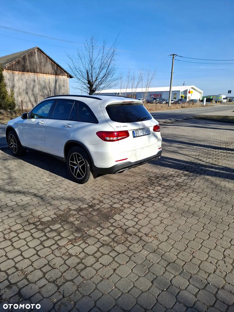 Mercedes-Benz GLC 300 4Matic 9G-TRONIC - 11
