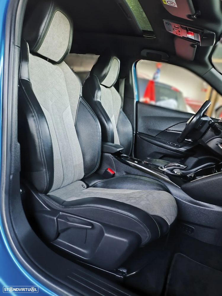 Peugeot e-2008 GT - 10