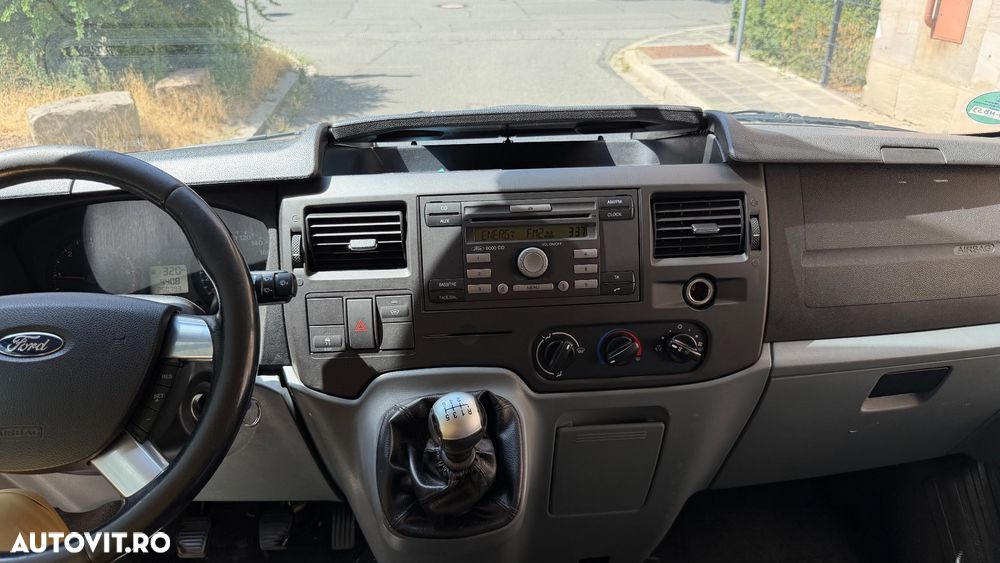 Ford Transit - 13