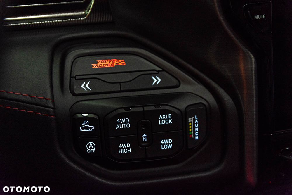 RAM 1500 - 21