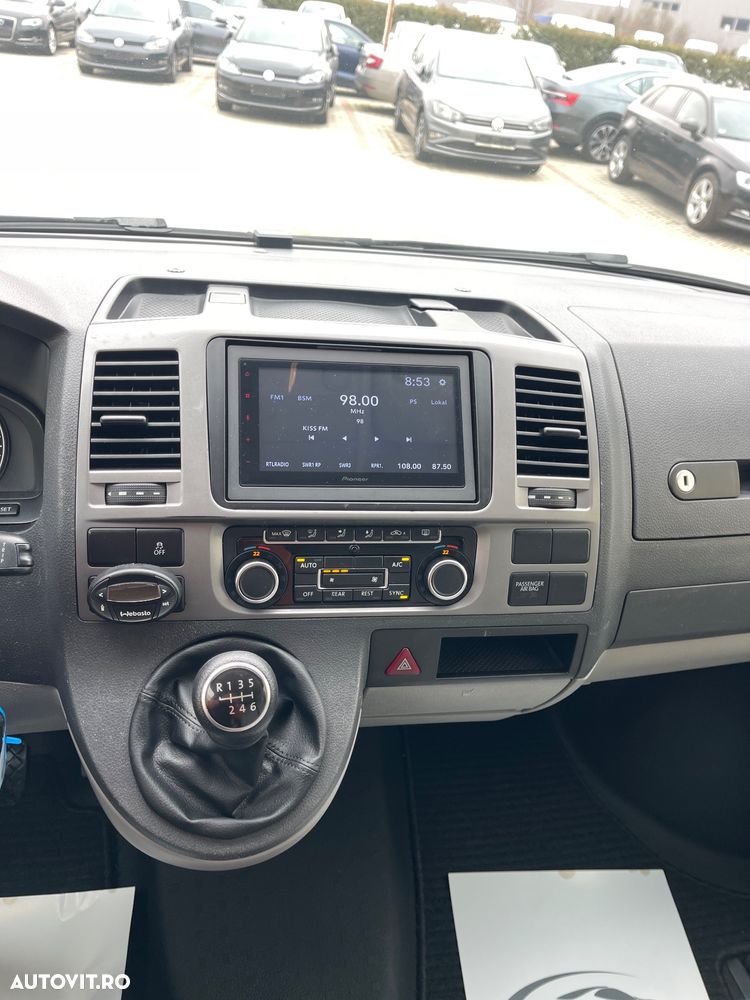 Volkswagen Caravelle - 35