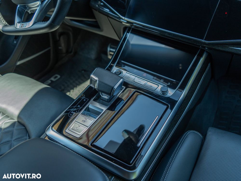 AUDI Q8 2022 — imagine 30